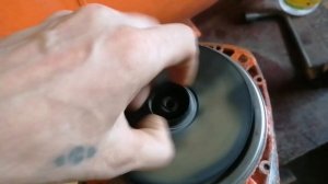 Как снять крыльчатку с водяного насоса на примере насосной станции Вихрь.