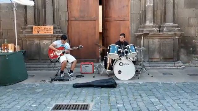 In The Hall of the Mountain King versión rock смотреть онлайн