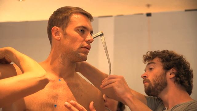 Sitting mit Manuel Neuer für Madame Tussauds Berlin смотреть онлайн
