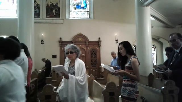 I am the bread of life. Entrance Procession at St. Mary's Basilica, Phoenix. смотреть онлайн