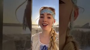 В облаках как в синем море (Песня)