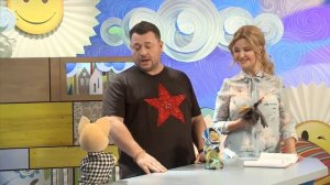 Сергей Жуков и Хрюша:  дуэт в программе "С добрым утром, малыши!" на канале "Карусель"