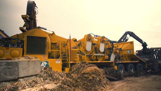 CBI 6800 Grinder, CBI 7544 Debarker & Chipper, and Edge FTS75 Mulch Master смотреть онлайн