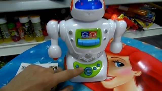 Обзор игрушка - Робот сказочник В гостях у сказки 19 сказок, 10 песен, карта памяти смотреть онлайн