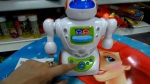 Обзор игрушка - Робот сказочник В гостях у сказки 19 сказок, 10 песен, карта памяти