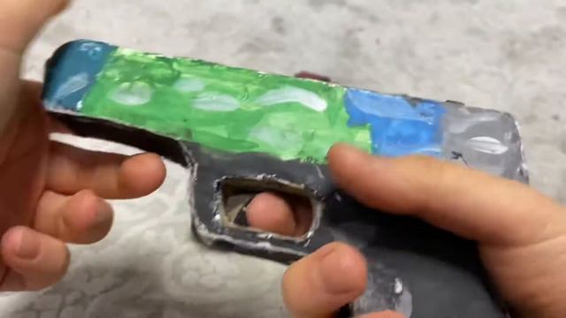 Сделал глок 18 из картона из кс го смотреть онлайн