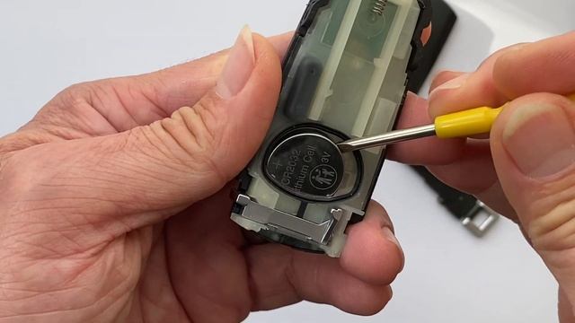 VW Passat Key Battery Change How To Replace Volkswagen Smart Fob Battery - Lavida - Santana - Golf смотреть онлайн