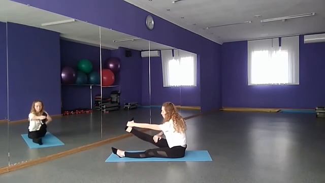 Как сесть на шапагат. Шпагат для начинающих. смотреть онлайн