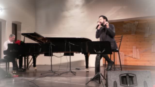 Гела Гуралиа. Autumn Leaves. Рязань. 25.05.2022.