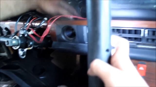 How to Start a Mercedes Without a Key with Pierre Hedary смотреть онлайн