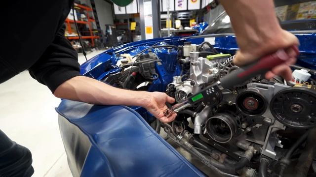 MAZDA FD RX7 QUICK BUILD - EP 1 смотреть онлайн