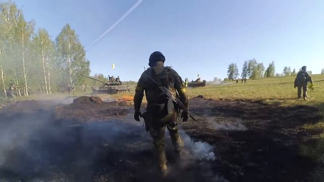 Страйкболисты спасают Юргу от пожара. Видео: Максим Луконин смотреть онлайн
