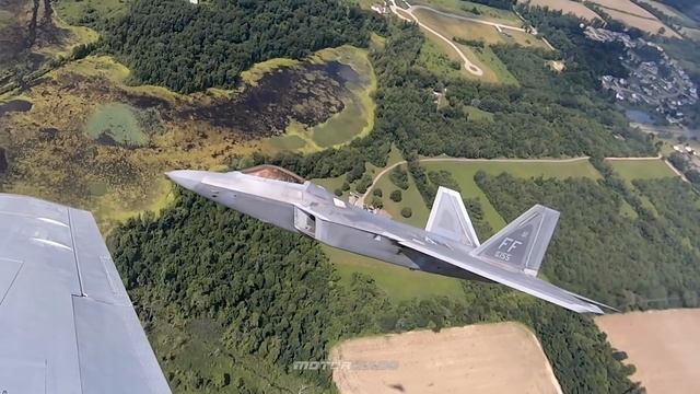 F-22 Raptor Fighter Aircraft Take Off and Landing U.S. Air Force смотреть онлайн