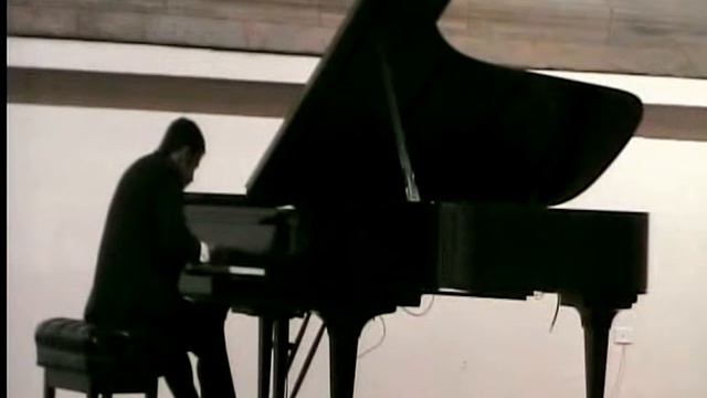 Ravel: Jeux D`eau, Villa-Lobos: Impresiones Seresteiras. Andrés Roa, Piano.