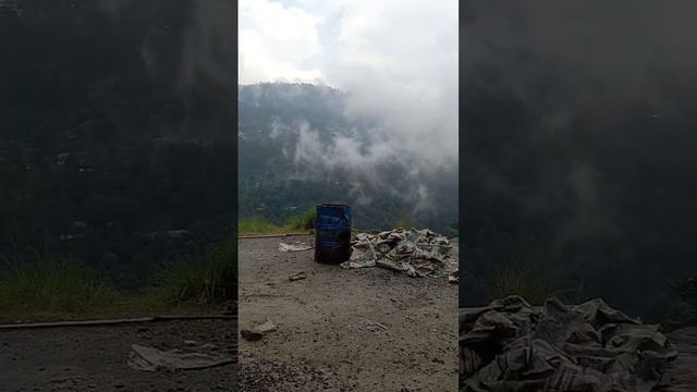 Murree point | A great view during rain |Clouds under the mountains|Murree weathering смотреть онлайн
