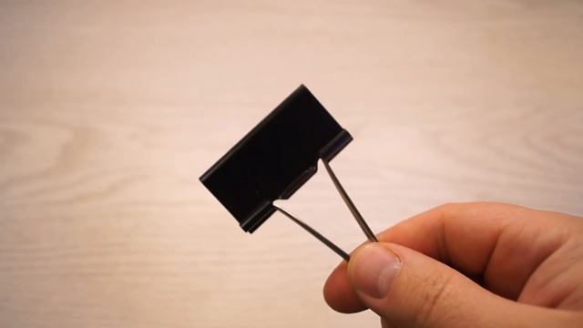 Подставка для смартфона из зажима смотреть онлайн