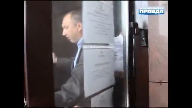 Вкладчики БТА-Казань готовы ломать двери банка, чтобы вернуть свои деньги смотреть онлайн