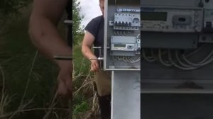 Чем и как крепить к столбу бандажную ленту