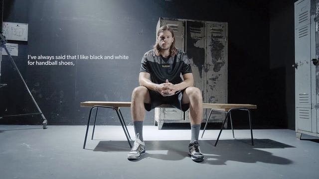 hummel characters talk about the new hummel Omnicourt Trophy indoor shoe смотреть онлайн