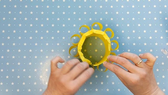 Бумажный ФОНАРИК / Фонарик из бумаги своими руками / Paper Flashlight смотреть онлайн