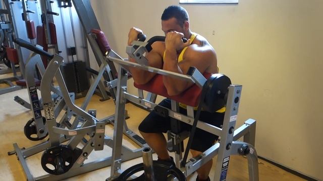 Machine Preacher Curl смотреть онлайн