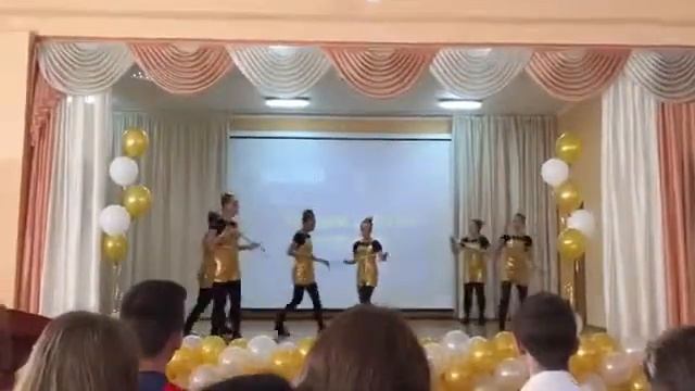 Выпускной 11 классов в 46 школе - Чарн Стон смотреть онлайн