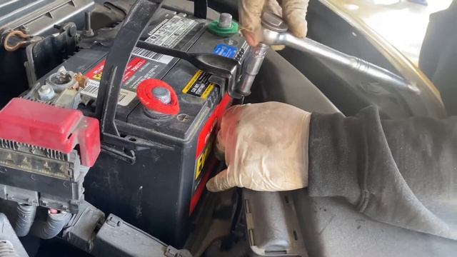 ?HOW TO REPLACE BATTERY ON NISSAN ROGUE 2010 смотреть онлайн