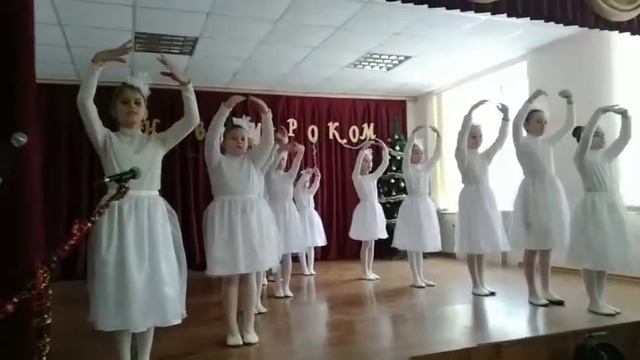 Танец "Снежинок" смотреть онлайн