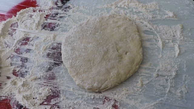 ПЕЧЕНЬЕ НА СМЕТАНЕ // Простой РЕЦЕПТ РАССЫПЧАТОГО МЯГКОГО ПЕЧЕНЬЯ смотреть онлайн