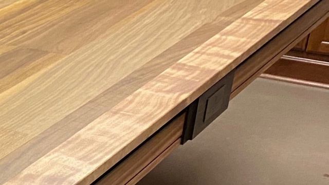 The Oaken Knight Game Table Upgrade -- Mission Accomplished !! смотреть онлайн