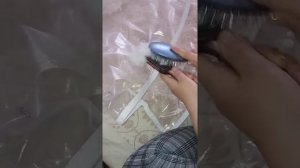 Как распушить холофайвер в подушке если он скомкался