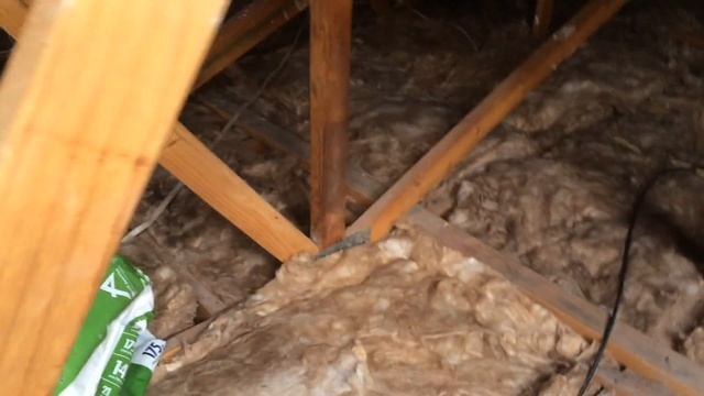 Earthwool R3 5 roof insulation batts being installed 3 access points no gaps exhaust fan смотреть онлайн