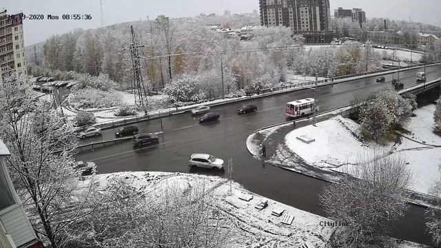 Первый снегопад в Петрозаводске. 19 октября 2020. смотреть онлайн