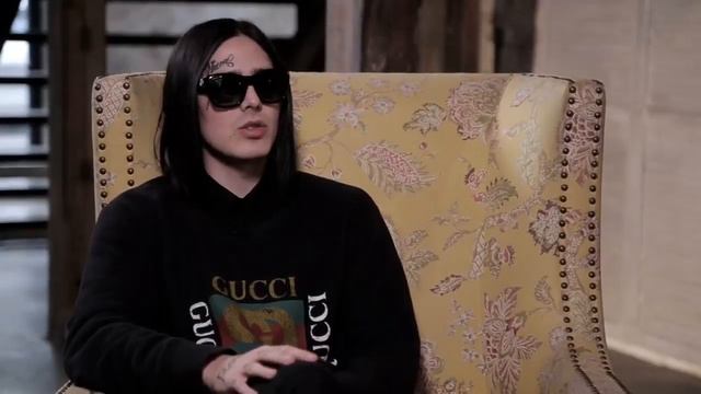 Face. Есть ли у Фэйса высшее образование? Спойлер: нет.