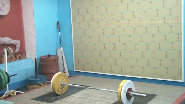 Хафизов Илья, 15 лет, св 42 3 Толчок 70 кг 2 подход смотреть онлайн