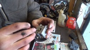 ремонт карбюратора бензопилы, клапан форсунка