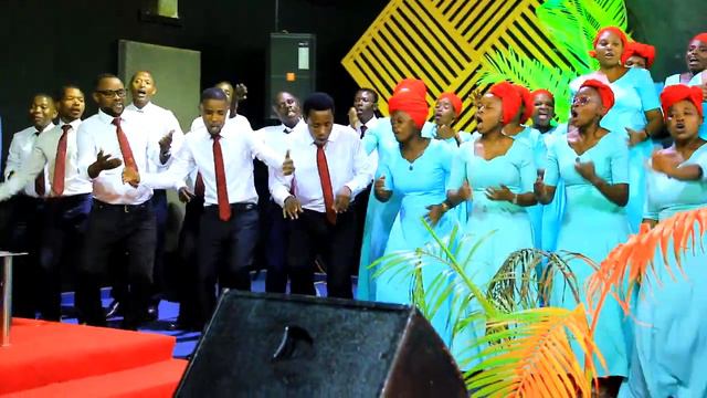 IMANA NIZA KUGUTABARA BY El Bethel Choir LIVE PERFOMANCE (Abirusha Imbaraga Live concert) смотреть онлайн