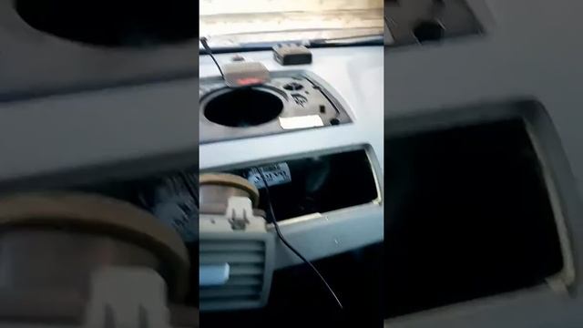 Установка монитора вольво xc90 смотреть онлайн