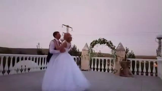 Свадебный танец Кати и Кости смотреть онлайн