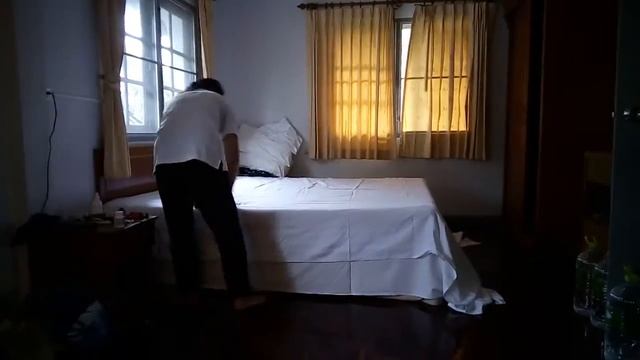 Уборщица Автомат! Застелить/Полы Помыть/Полотенца Сменить/Кухню Отскорблить! Фантастический Сервис! смотреть онлайн