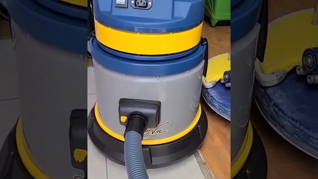 wet dry vacuum with 100 feet of hose takes on a full box of Froot Loops смотреть онлайн