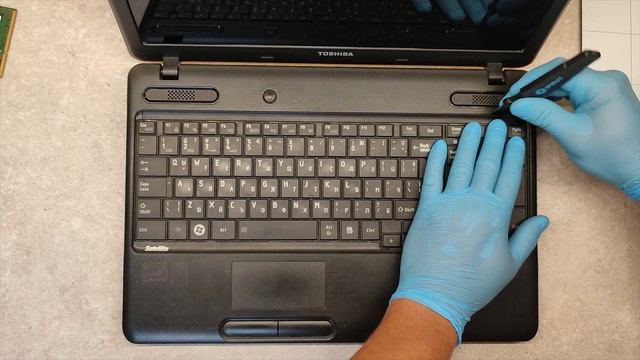 TOSHIBA SATELLITE C660 DISASSEMBLY, BATTERY REPLACEMENT, RAM UPGRADE, HDD UPGRADE, CPU FAN CLEANING смотреть онлайн