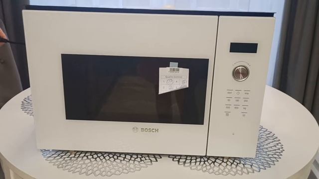 Распаковка — Микроволновая печь Bosch BFL524MW0 смотреть онлайн