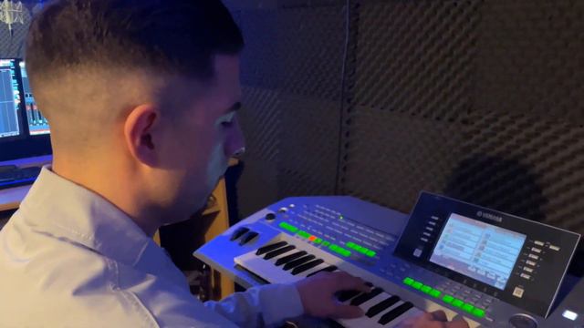 🎥 Antoan ❌ Nikolas - Av tu pale miri romnori Official klip 2023 (cover) 🎥 смотреть онлайн