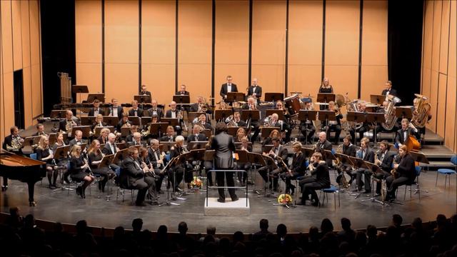 Derek Bourgeois - Serenade for Wind Band (Blaeserphil OWL 2018) смотреть онлайн