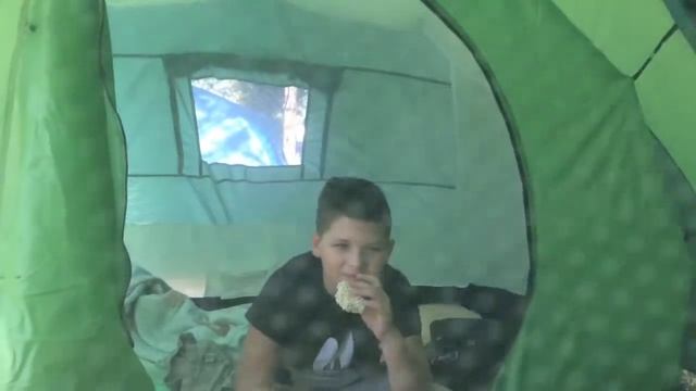 Едем на кемпинг ⛺️/ катаемся на катамаране + на байдарках ?/ Сандра Варс. смотреть онлайн