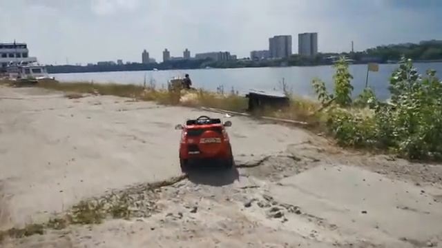 Детский электромобиль Toyota Prado 4х4 (Toyland) смотреть онлайн