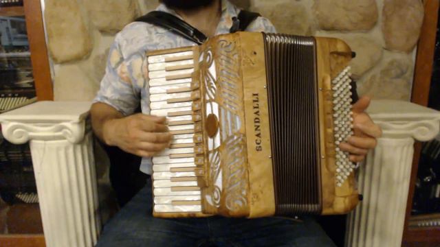 SCANTIER34OA - Olive Ash Scandalli Tierra Piano Accordion LMMM 34 96 $5799 смотреть онлайн