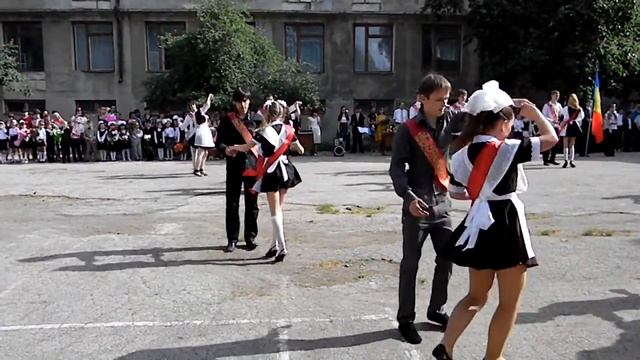 Мой школьный вальс смотреть онлайн
