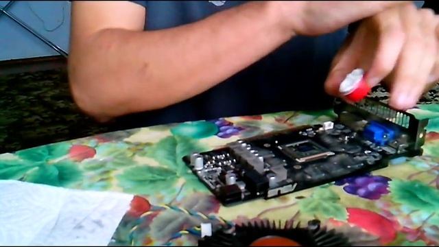 КАК ЗАМЕНИТЬ ТЕРМОПАСТУ НА ВИДЕОКАРТАХ! GTX550TI
